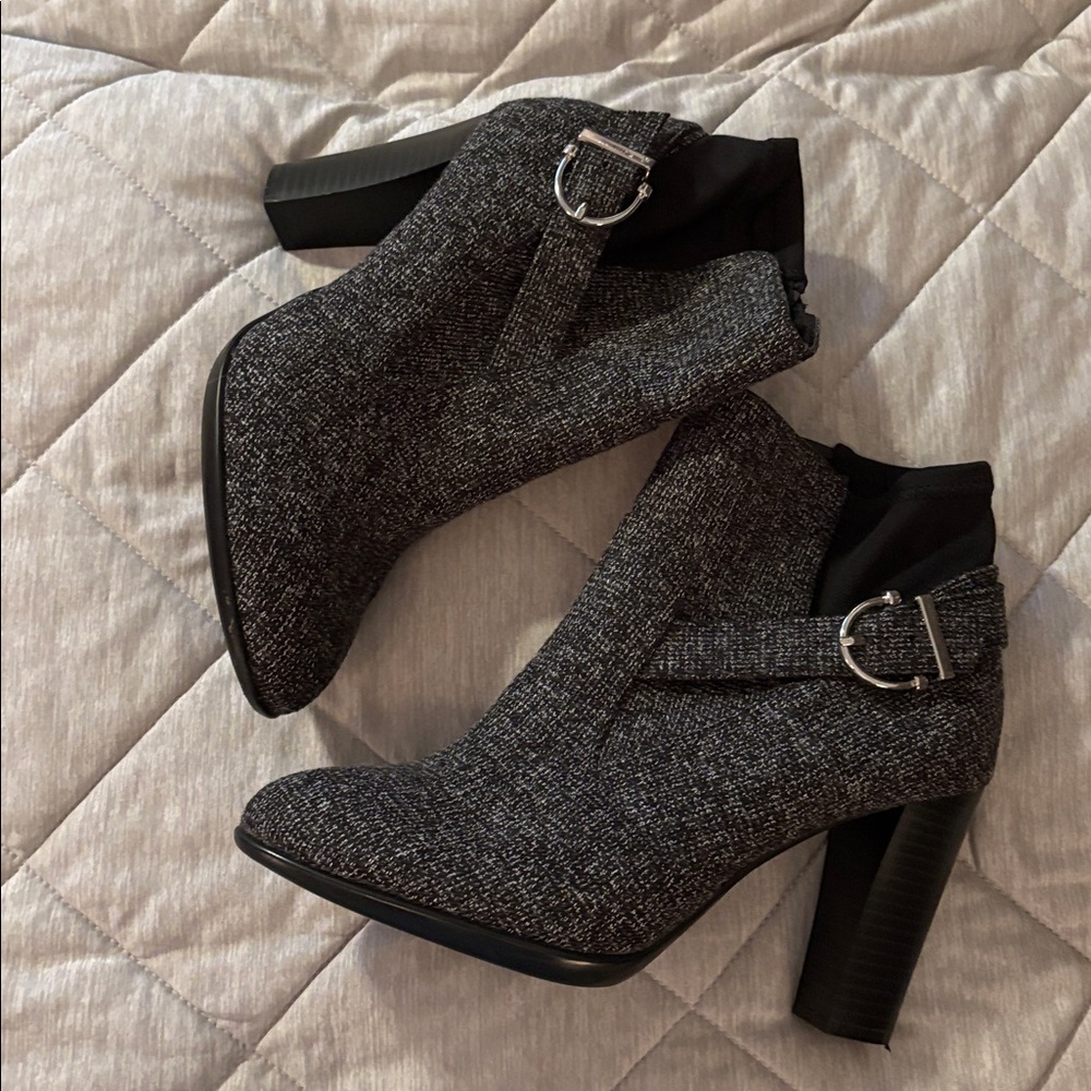 Kelly & Katie Charcoal Textured Heels - New